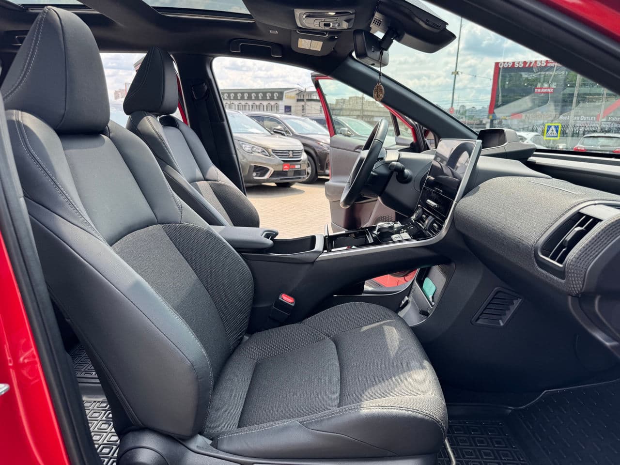 Toyota bZ4X 2023 — Миниатюра 11
