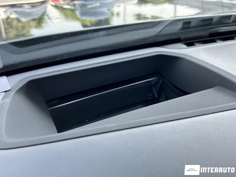 BMW 740e 2017 — Миниатюра 18