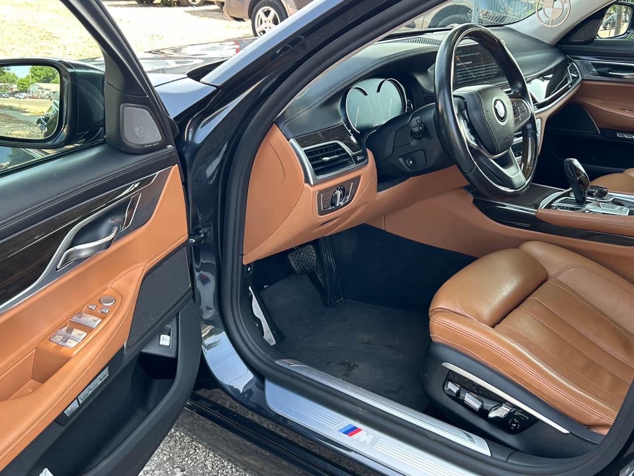 BMW 740e 2017 — Миниатюра 8