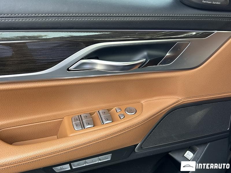 BMW 740e 2017 — Миниатюра 9