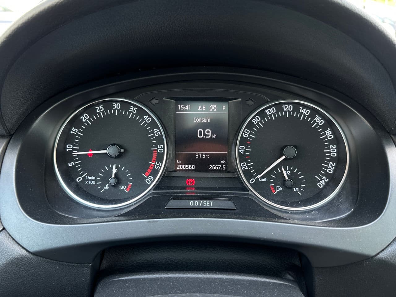 Skoda Rapid 2016 — Миниатюра 8