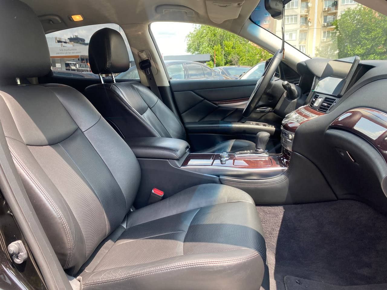 Infiniti Q70 2018 — Миниатюра 8