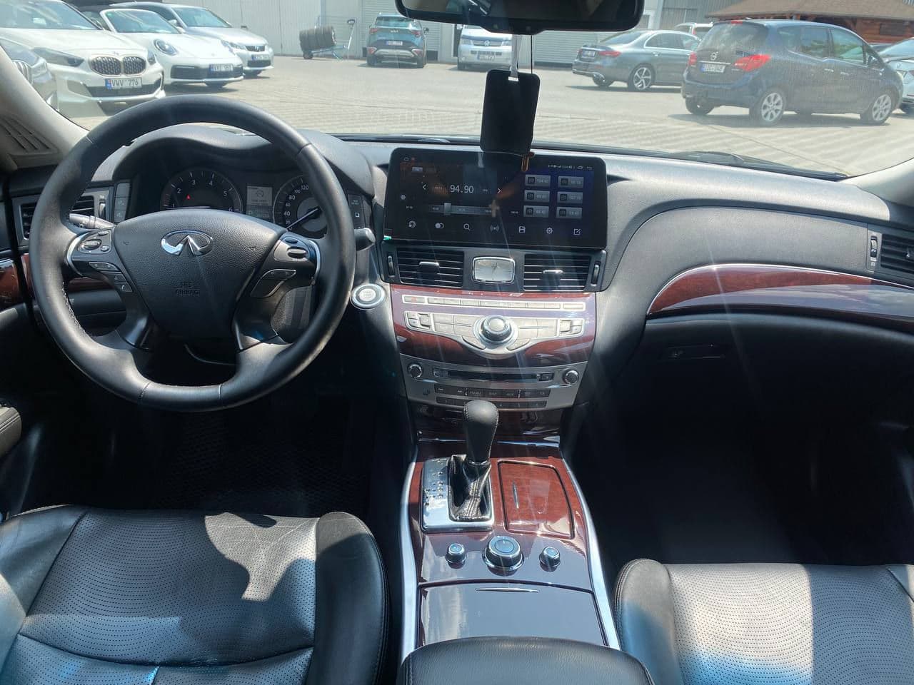 Infiniti Q70 2018 — Миниатюра 9
