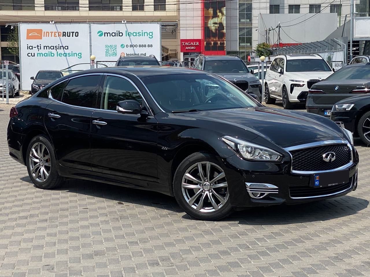 Infiniti Q70 2018 — Миниатюра 3