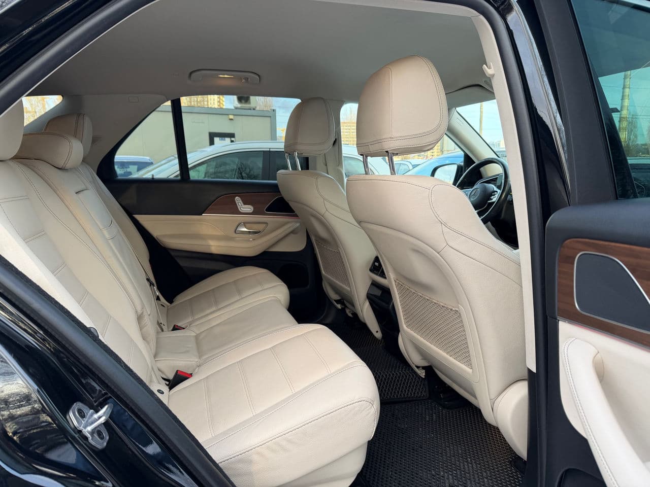 Mercedes GLE 300d 2021 — Миниатюра 16
