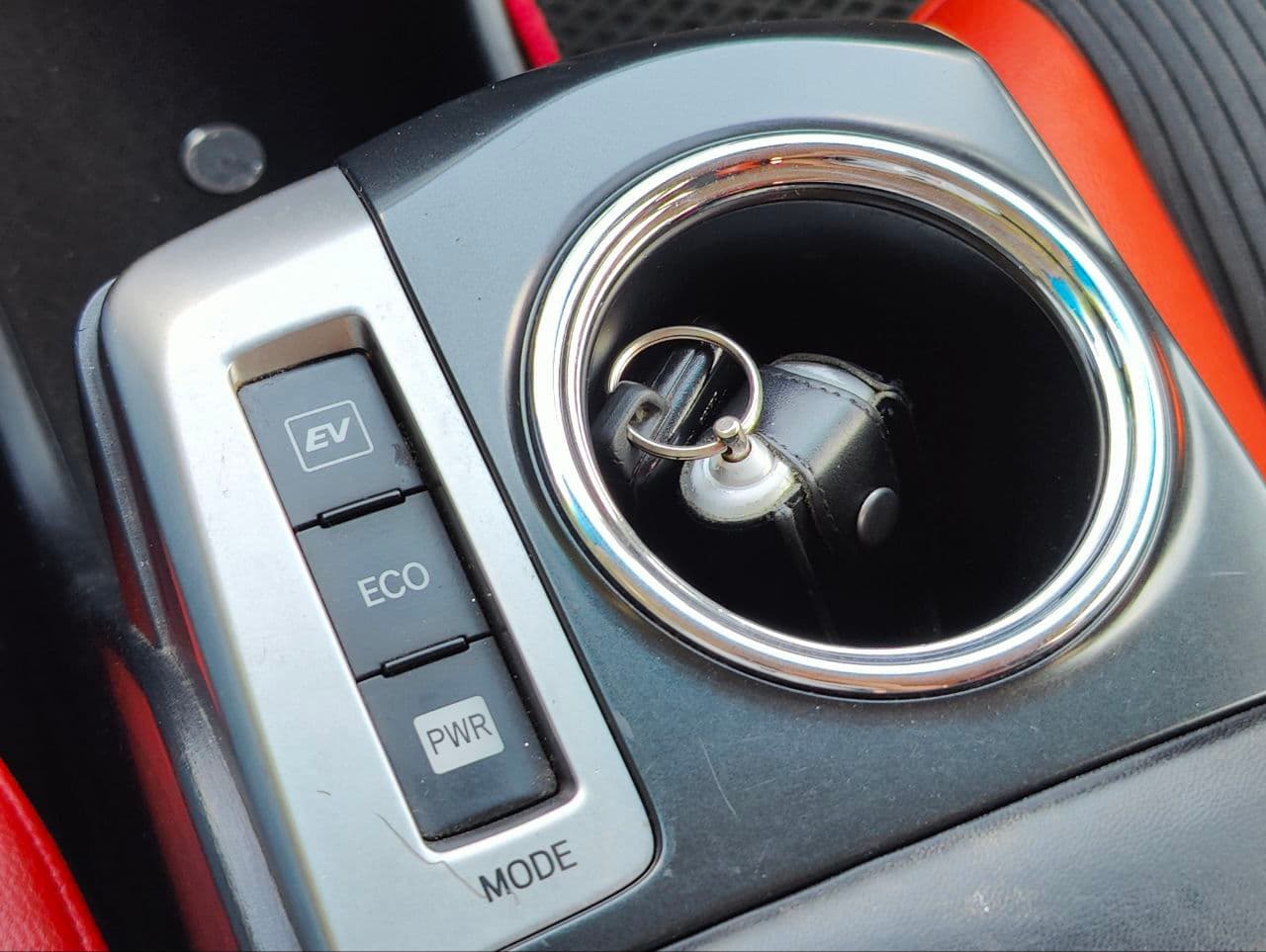Toyota Prius Plus / V 2015 — Миниатюра 13