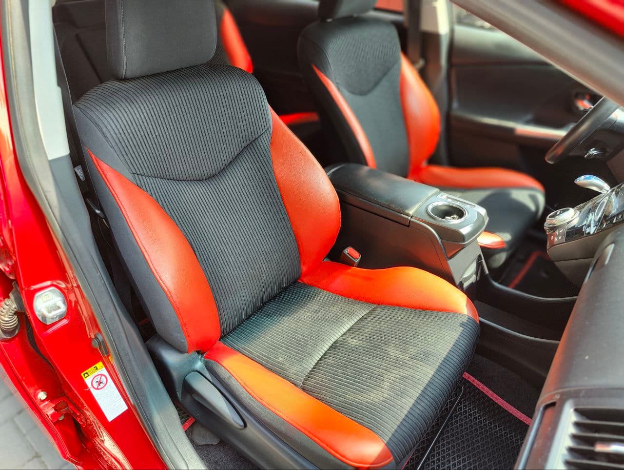 Toyota Prius Plus / V 2015 — Миниатюра 7