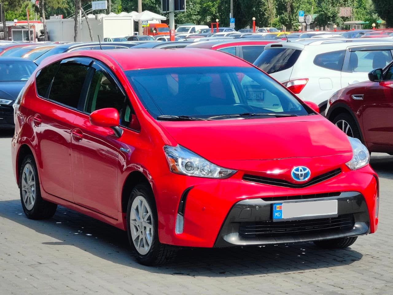 Toyota Prius Plus / V 2015 — Миниатюра 3