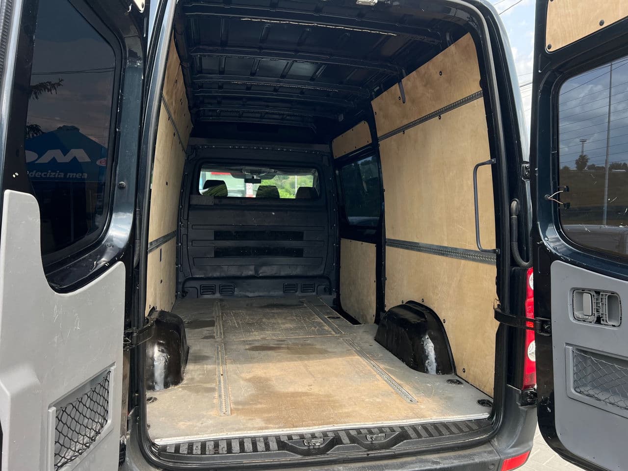 Volkswagen Crafter 2012 — Миниатюра 16