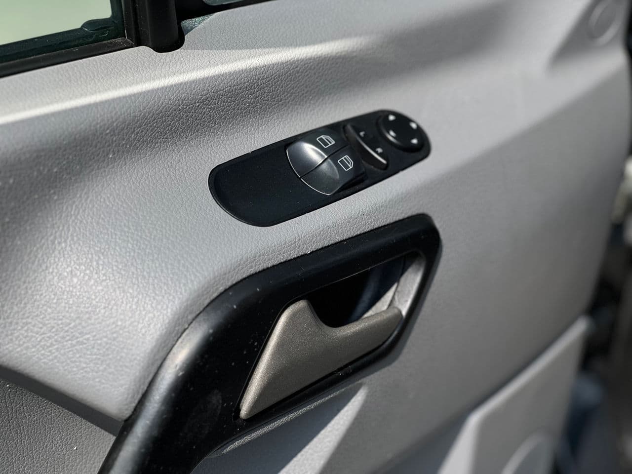 Volkswagen Crafter 2012 — Миниатюра 7