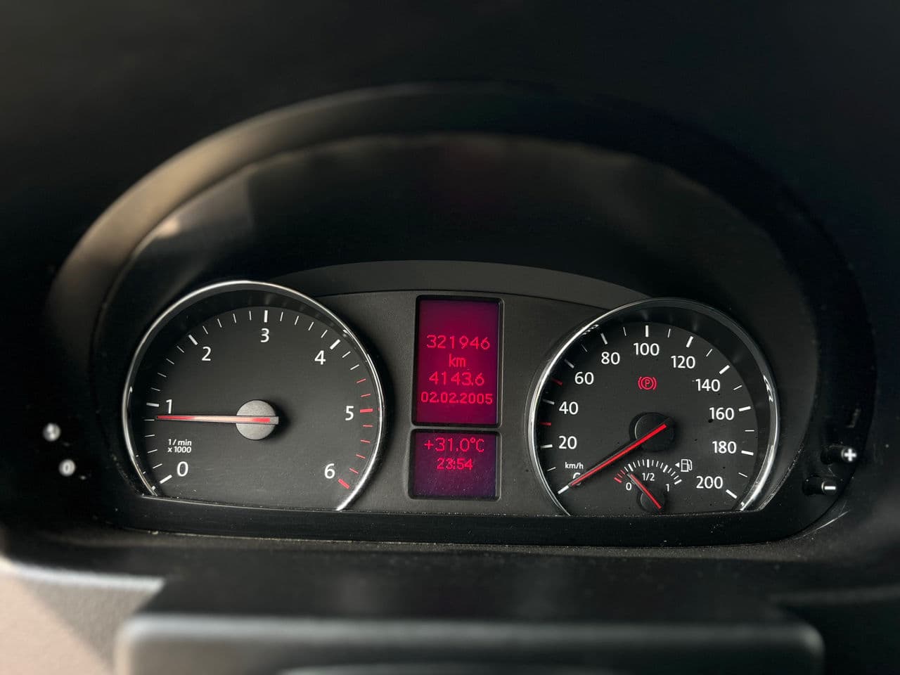 Volkswagen Crafter 2012 — Миниатюра 11