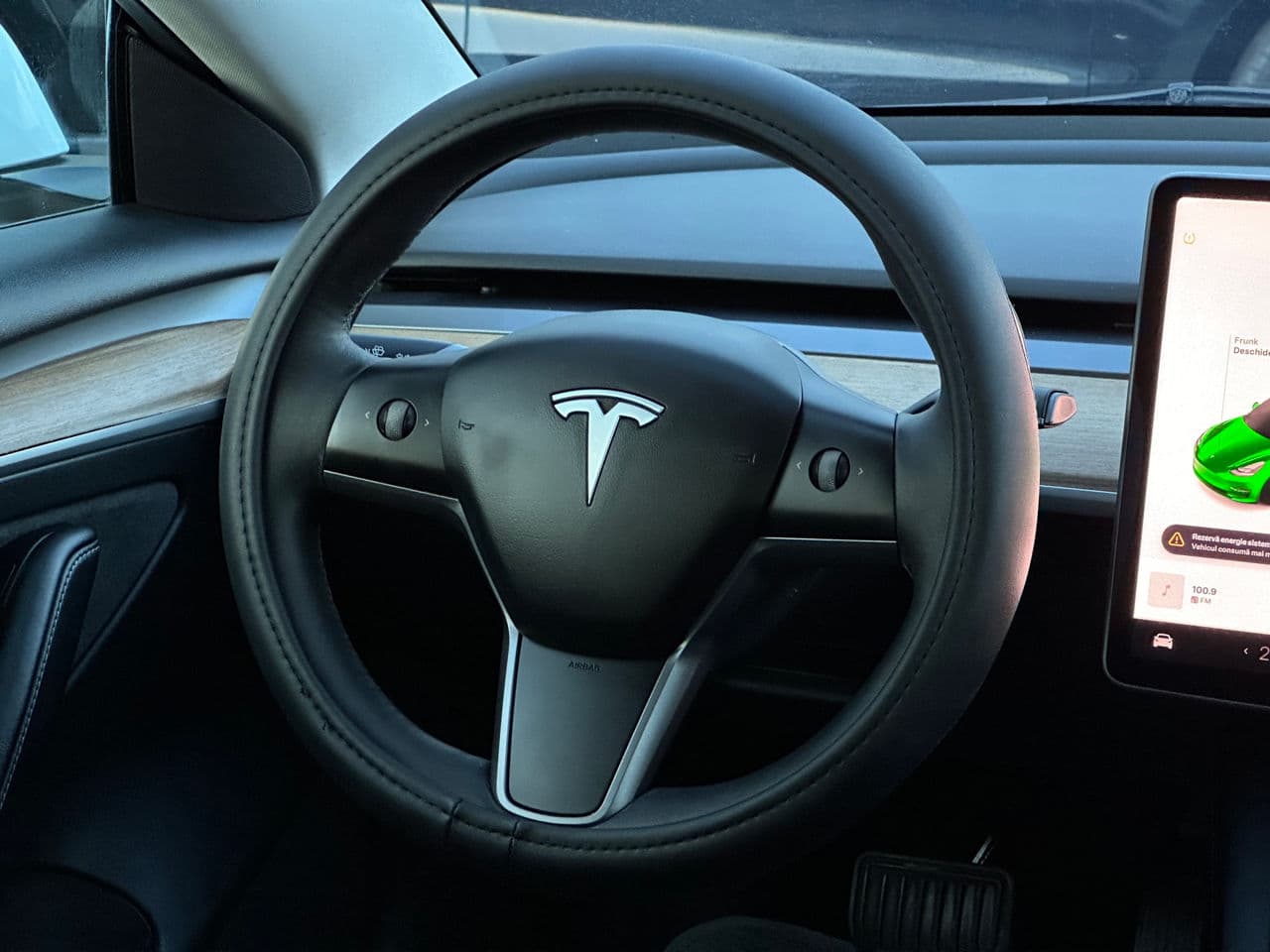Tesla Model 3 2022 — Миниатюра 7