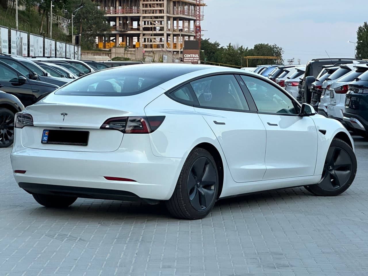 Tesla Model 3 2022 — Миниатюра 3
