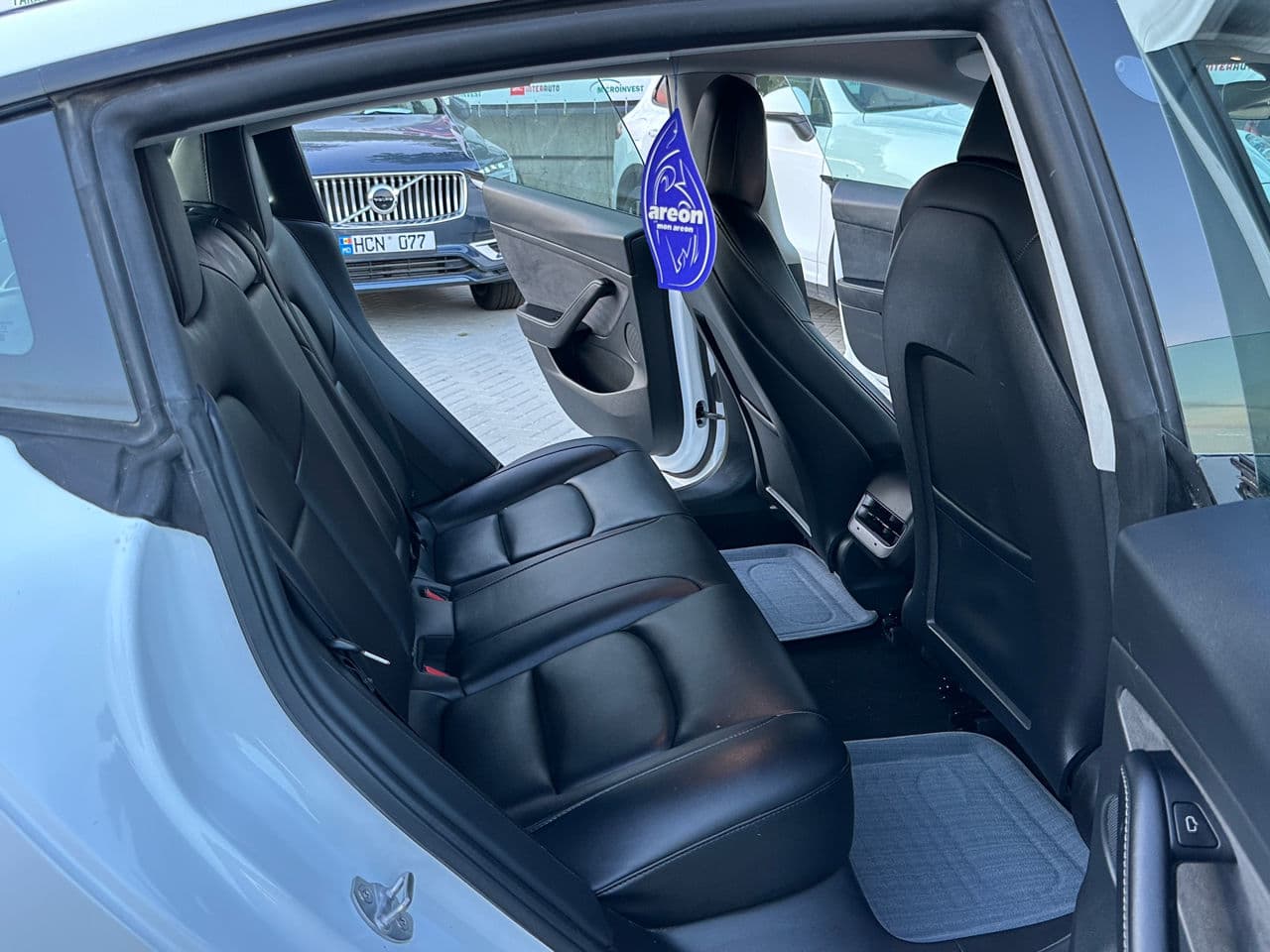 Tesla Model 3 2022 — Миниатюра 14