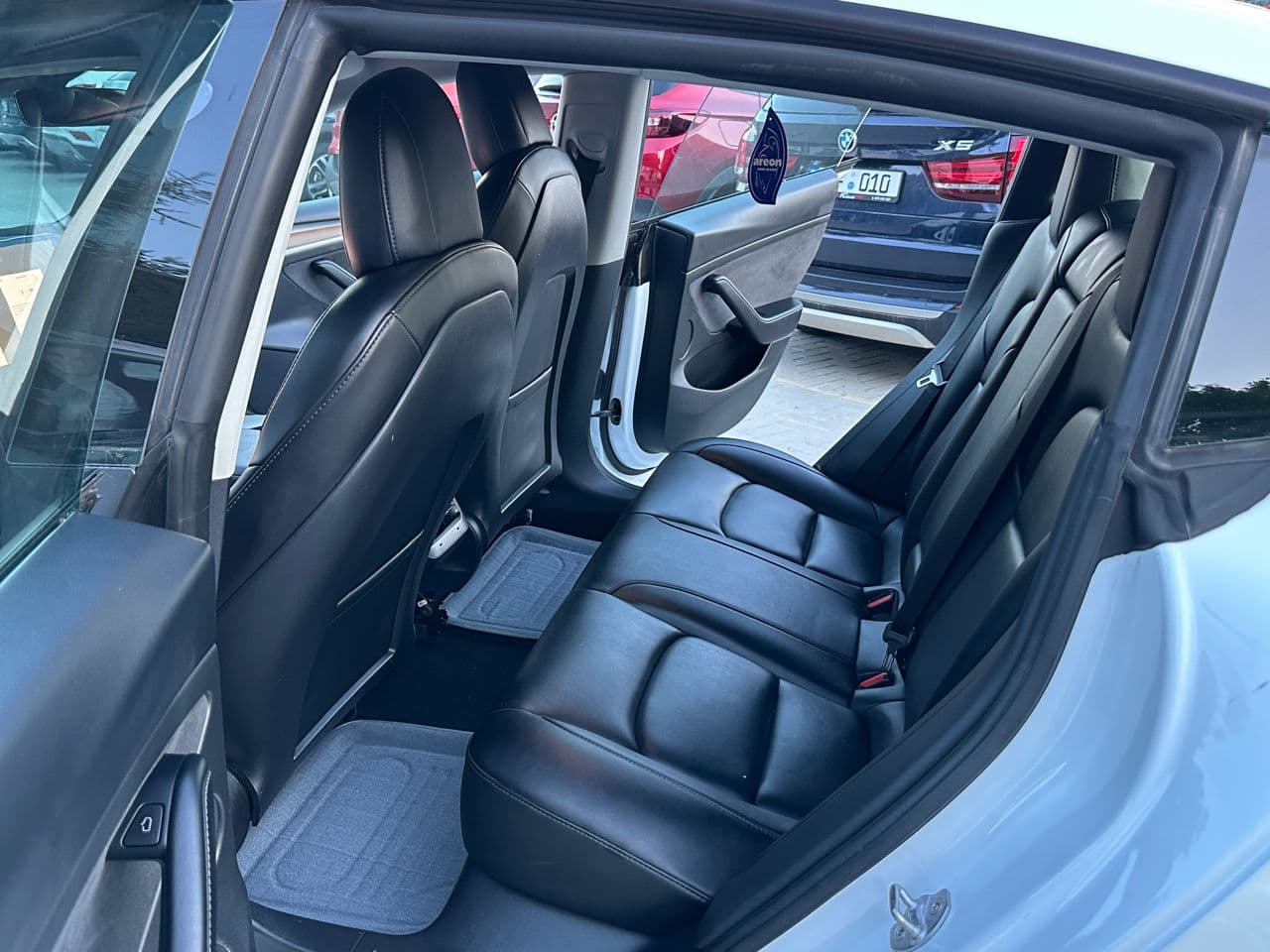 Tesla Model 3 2022 — Миниатюра 13