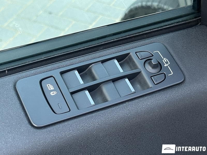 Land Rover Discovery Sport 2016 — Миниатюра 17