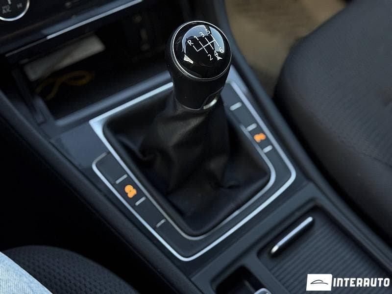 Volkswagen Golf 2018 — Миниатюра 12