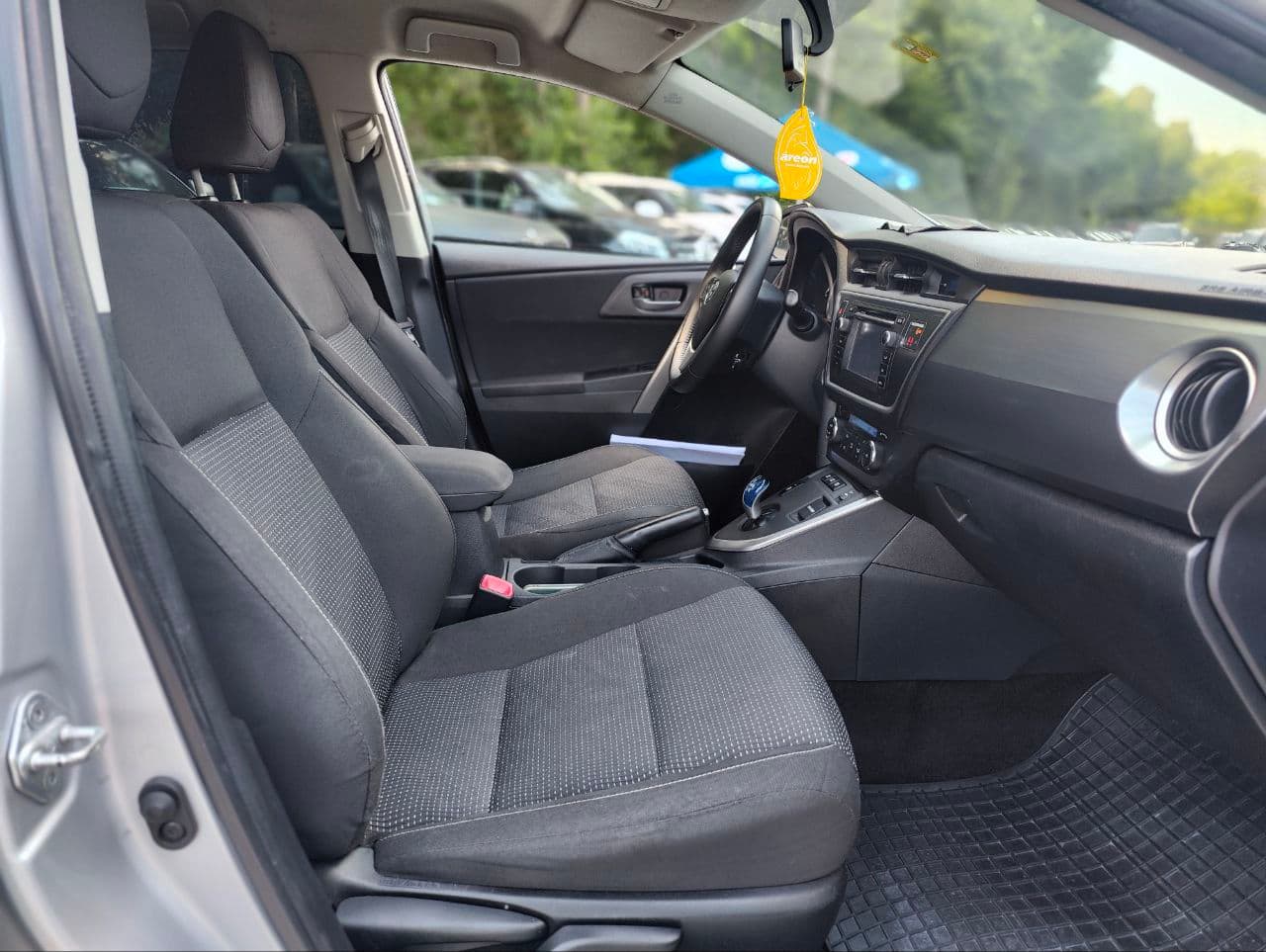Toyota Auris 2013 — Миниатюра 7