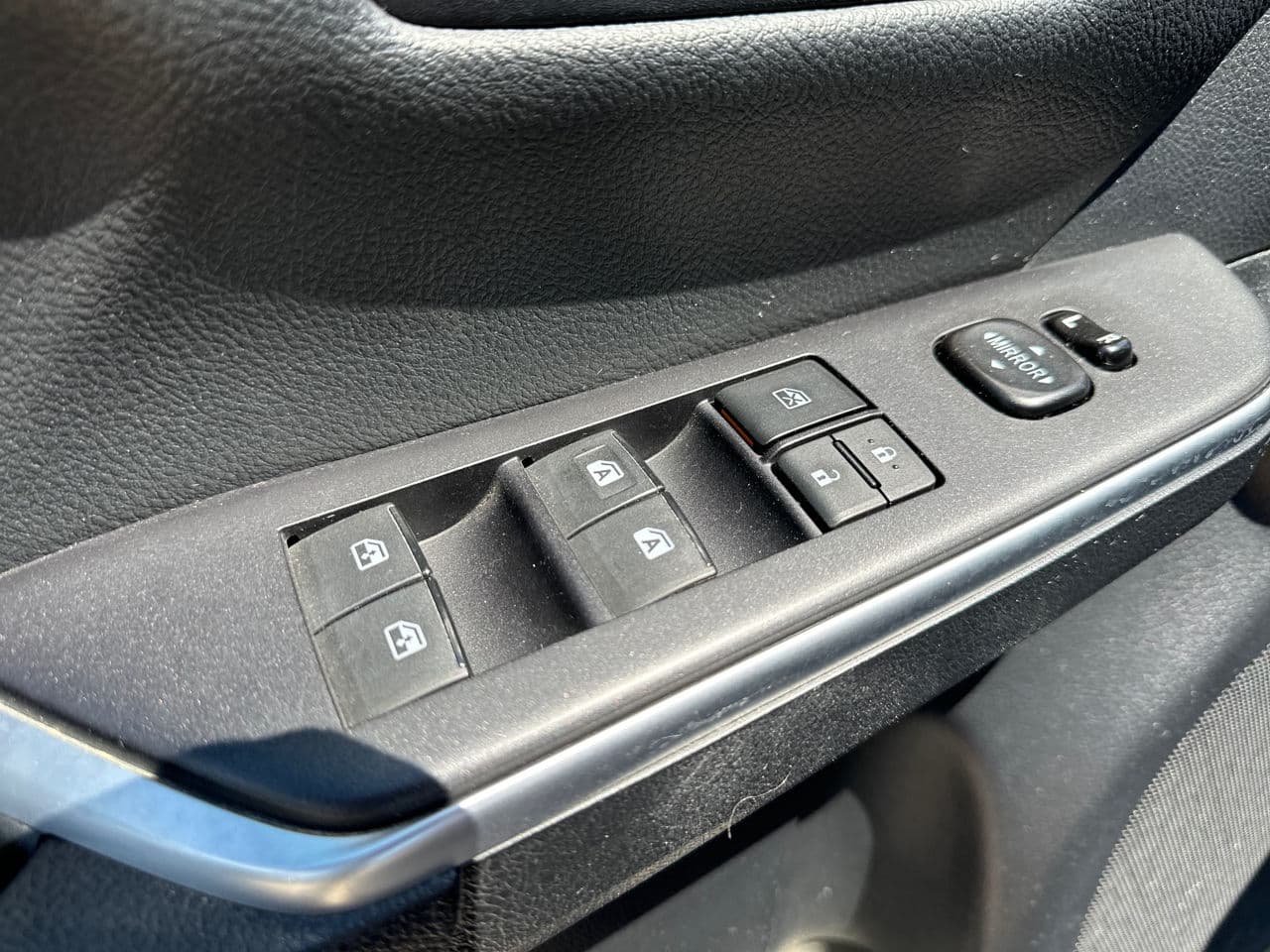 Toyota Camry 2015 — Миниатюра 6