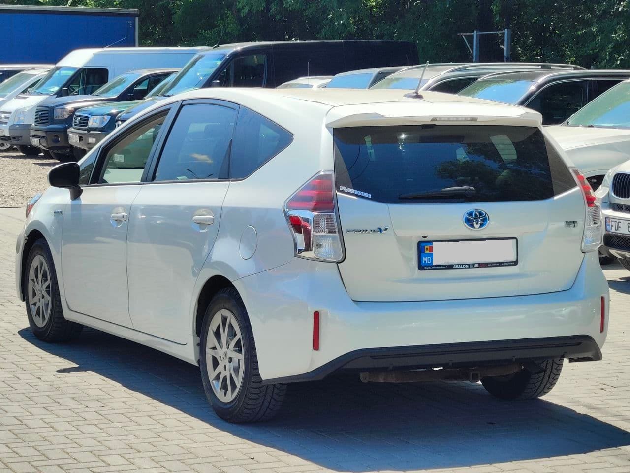 Toyota Prius Plus / V 2014 — Миниатюра 2
