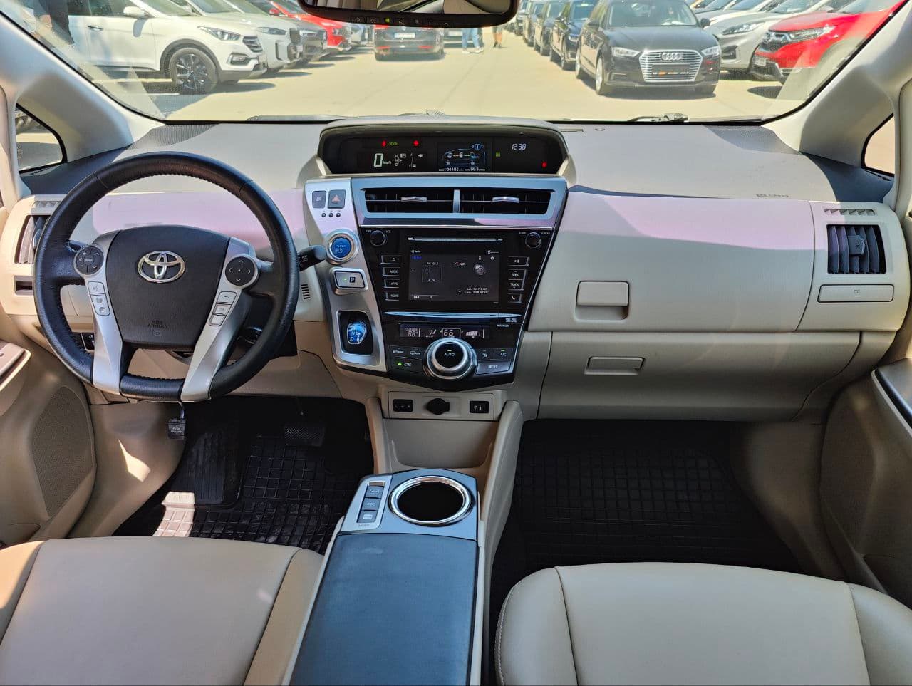 Toyota Prius Plus / V 2014 — Миниатюра 7