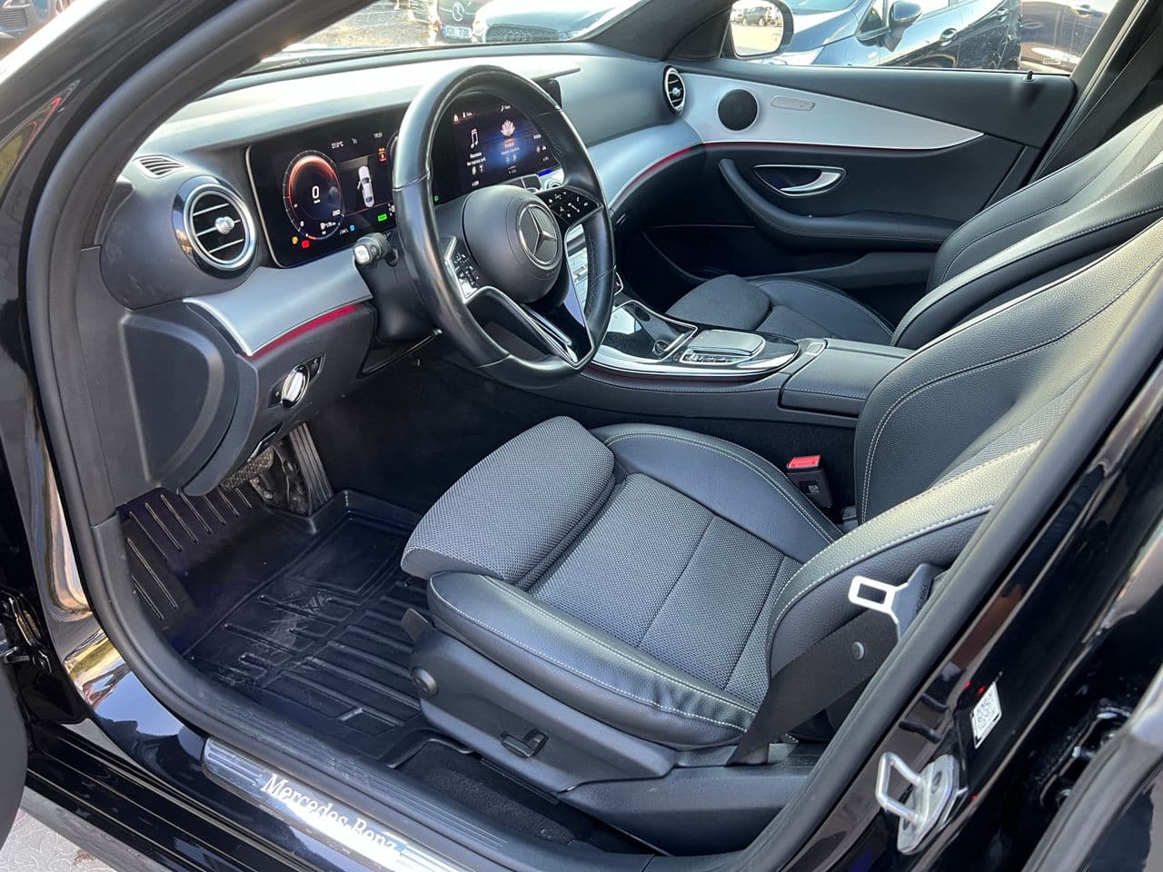 Mercedes E 220 2022 — Миниатюра 6