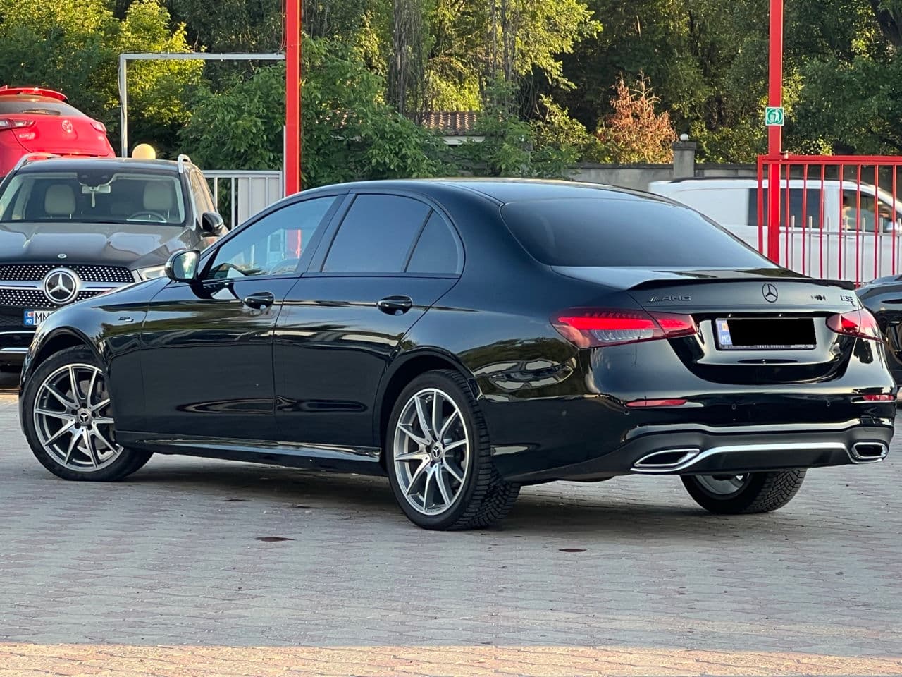 Mercedes E 220 2022 — Миниатюра 2
