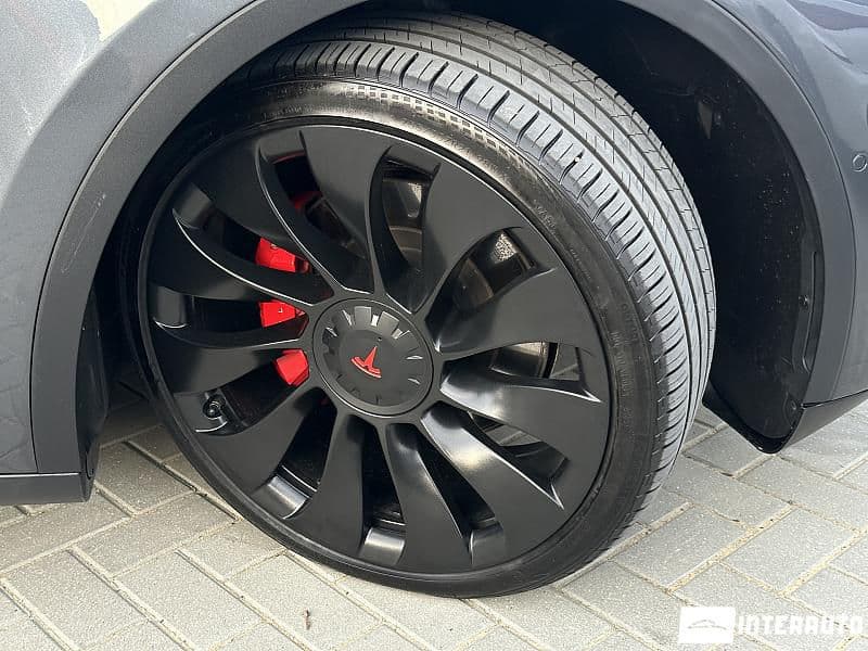 Tesla Model Y 2020 — Миниатюра 18