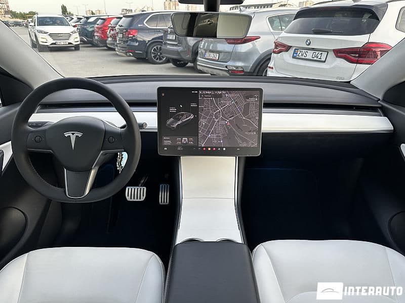 Tesla Model Y 2020 — Миниатюра 6