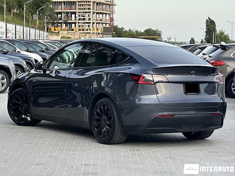Tesla Model Y 2020 — Миниатюра 4