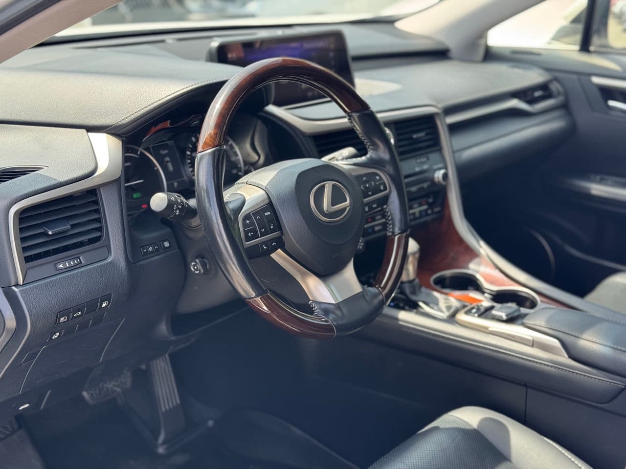 Lexus RX 450h 2018 — Миниатюра 10