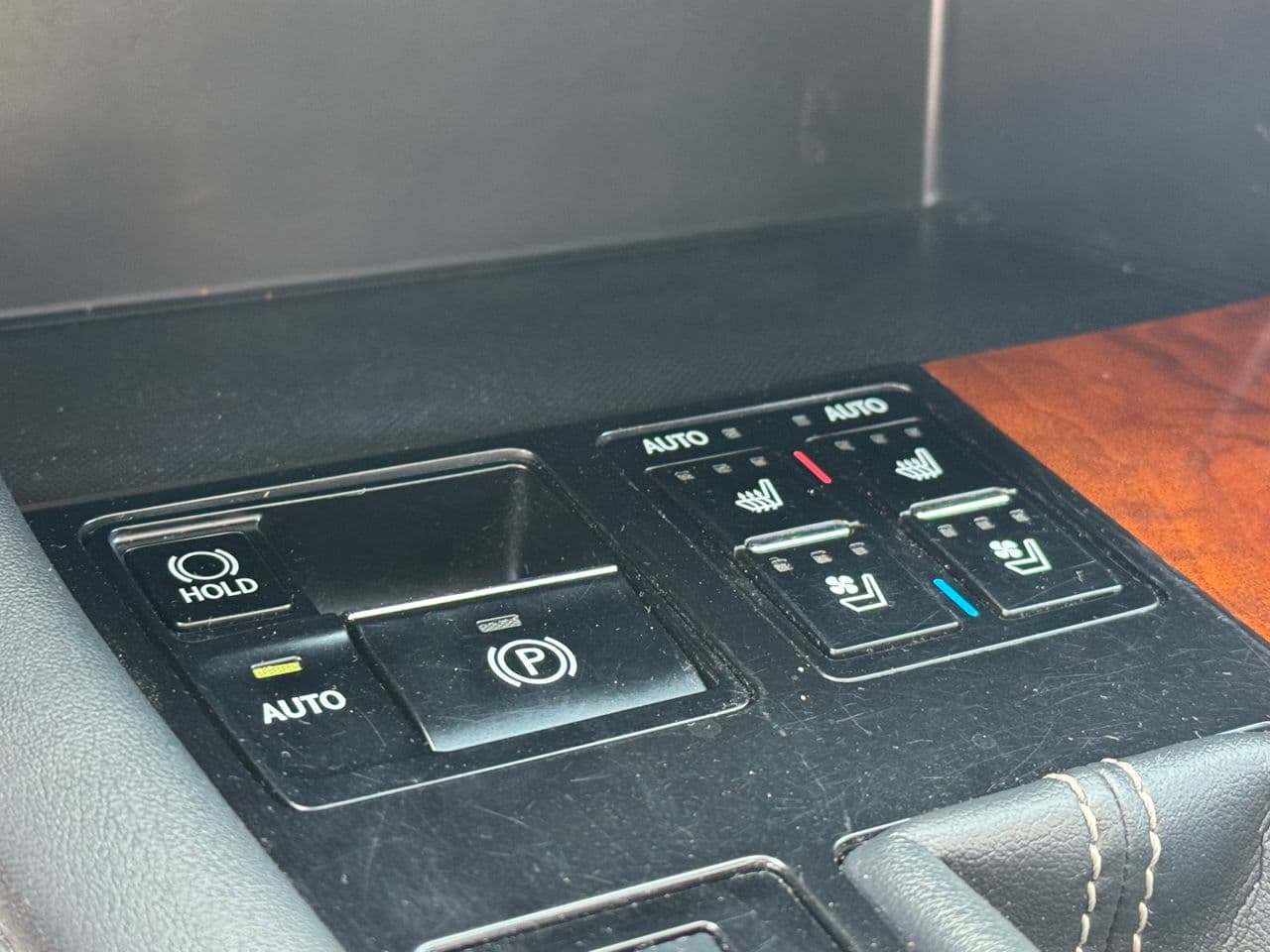 Lexus RX 450h 2018 — Миниатюра 16