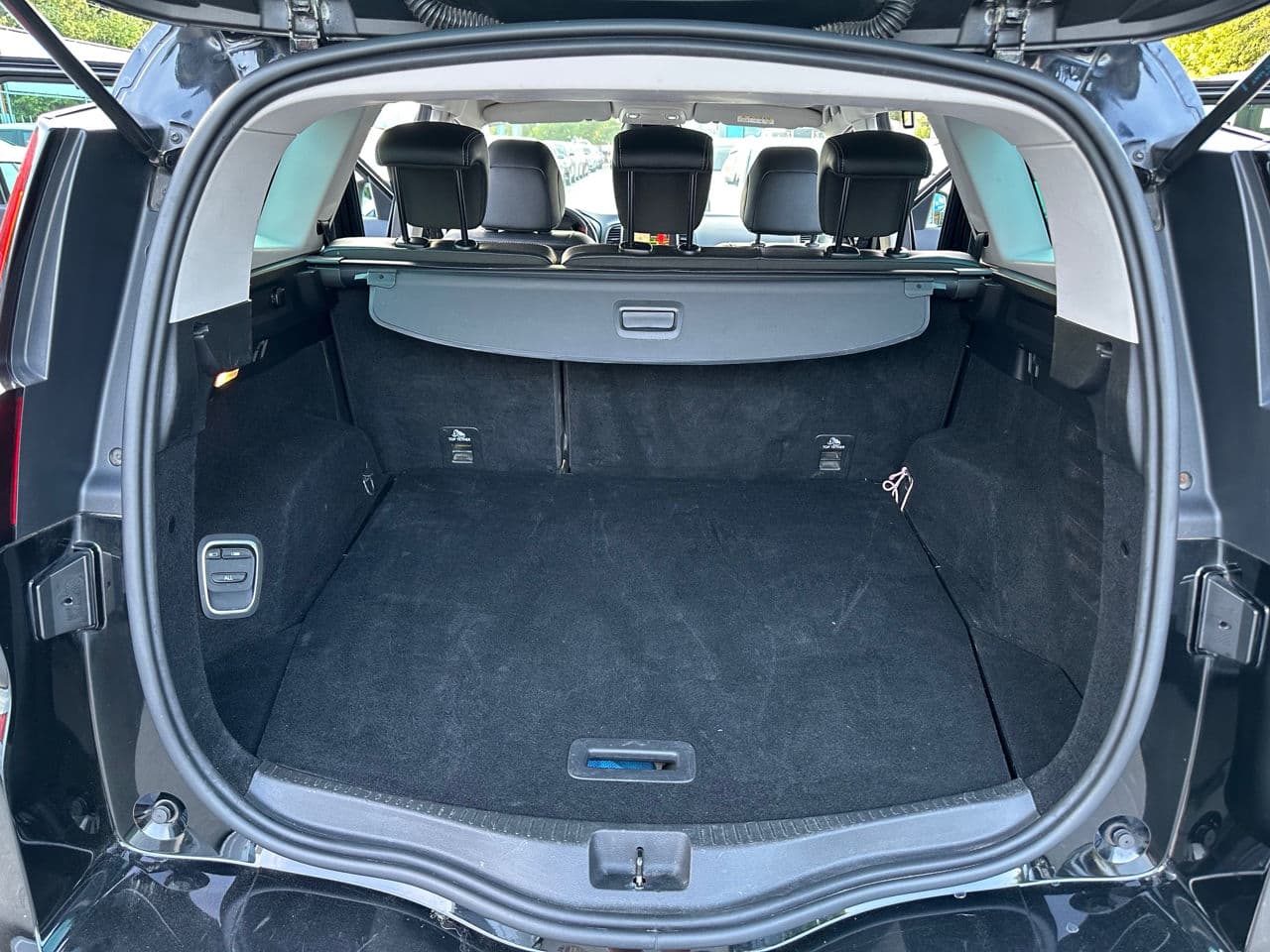Renault Grand Scenic 2019 — Миниатюра 18