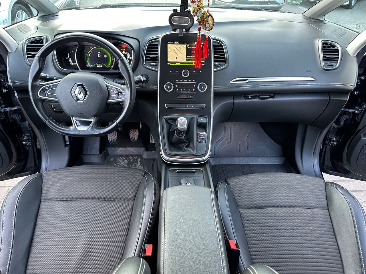 Renault Grand Scenic 2019 — Миниатюра 7