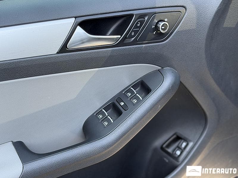 Volkswagen Jetta 2013 — Миниатюра 6