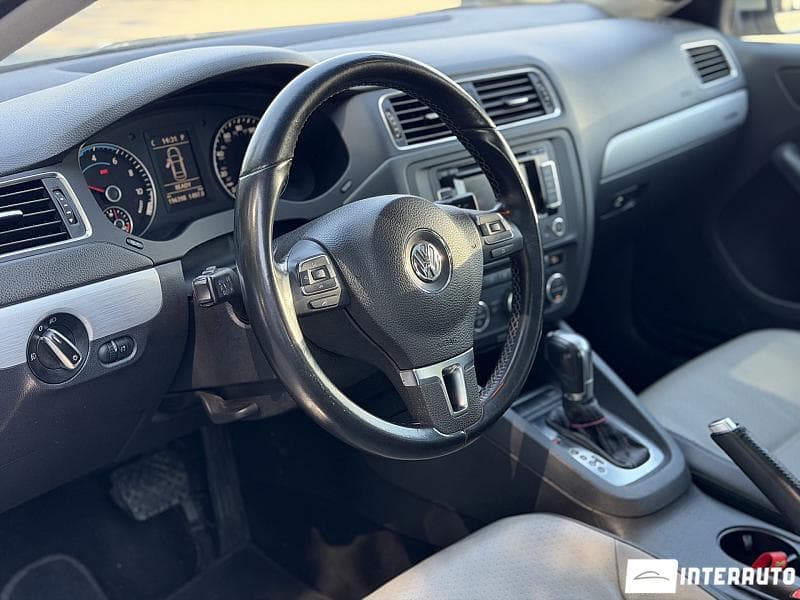 Volkswagen Jetta 2013 — Миниатюра 9