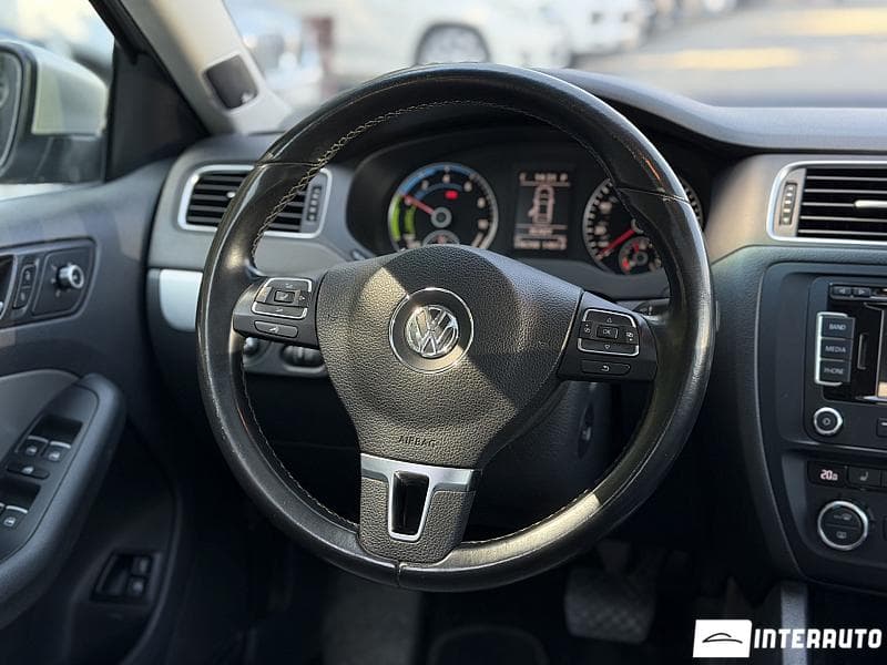 Volkswagen Jetta 2013 — Миниатюра 11