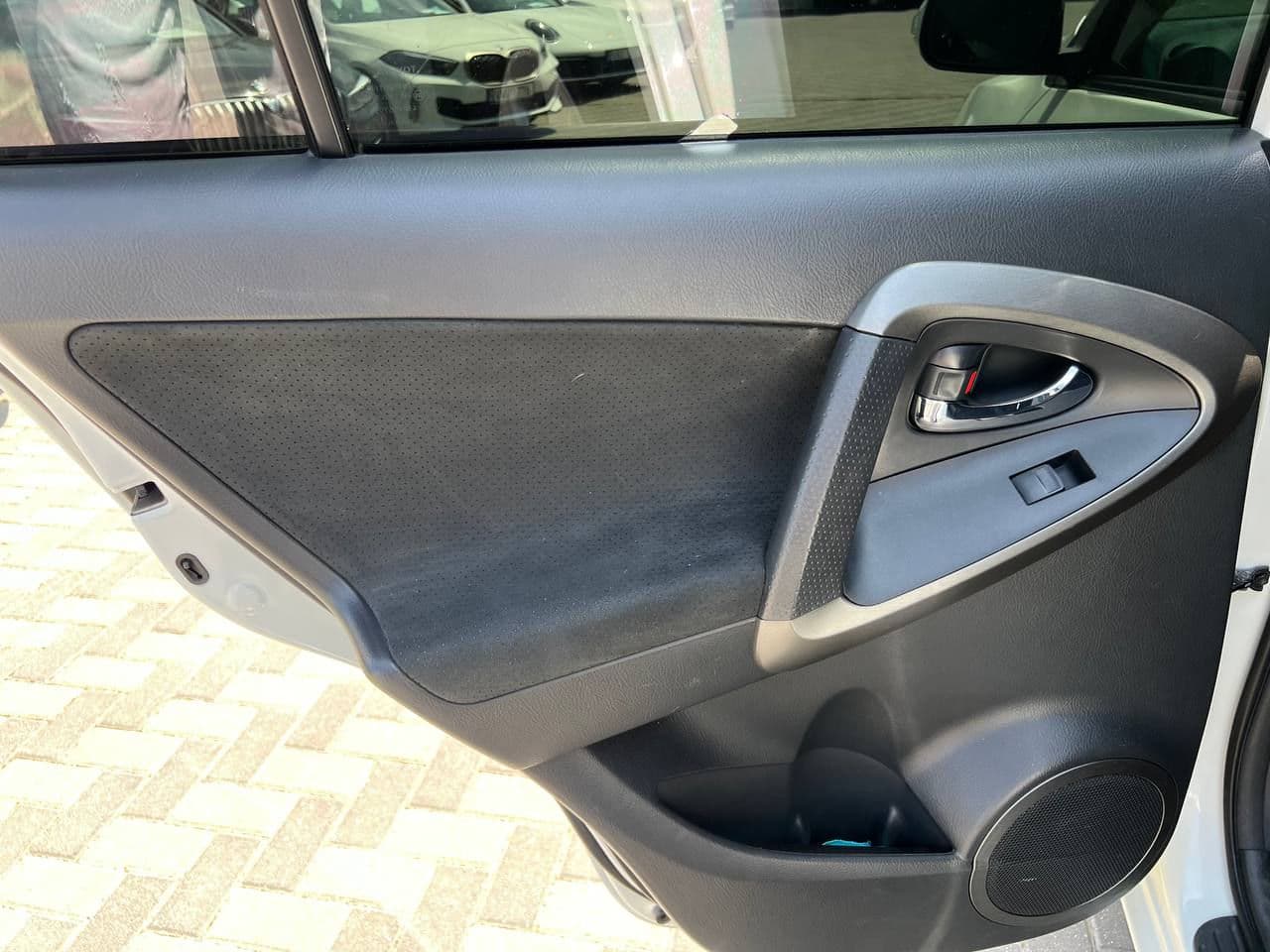 Toyota Rav-4 2011 — Миниатюра 16