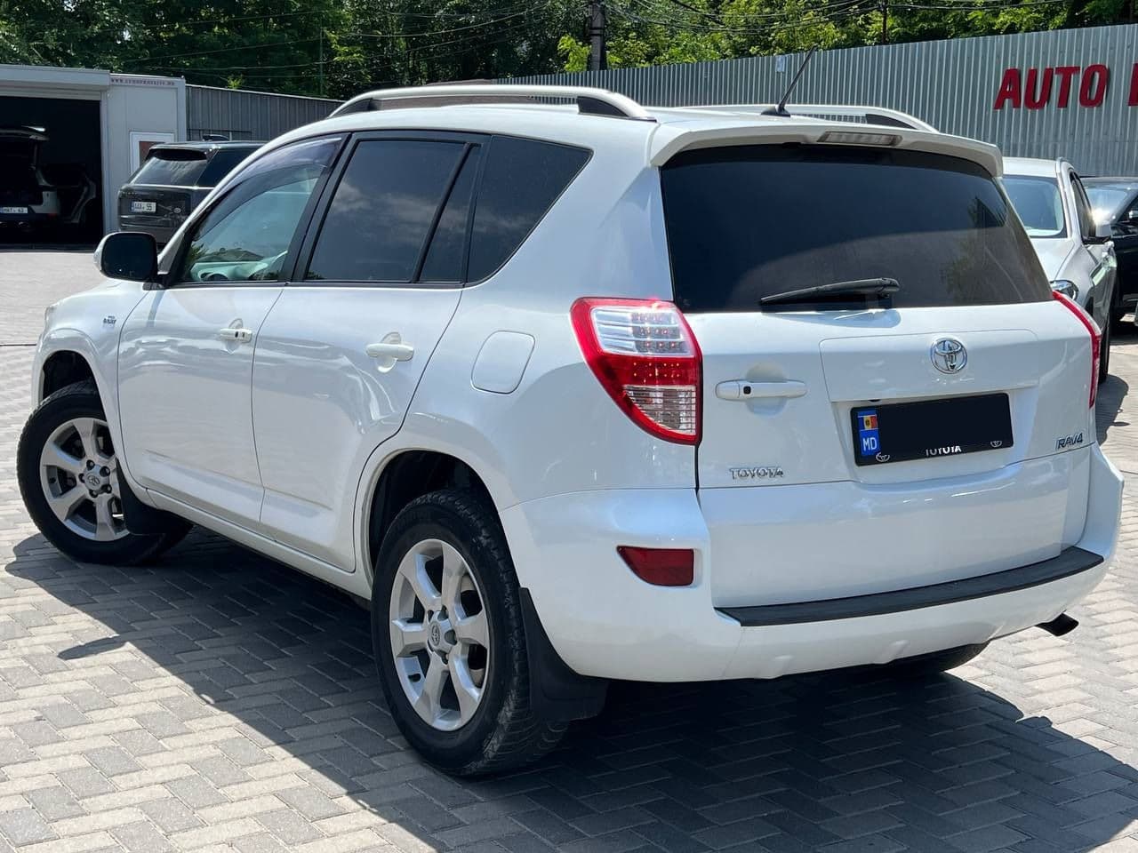 Toyota Rav-4 2011 — Миниатюра 2