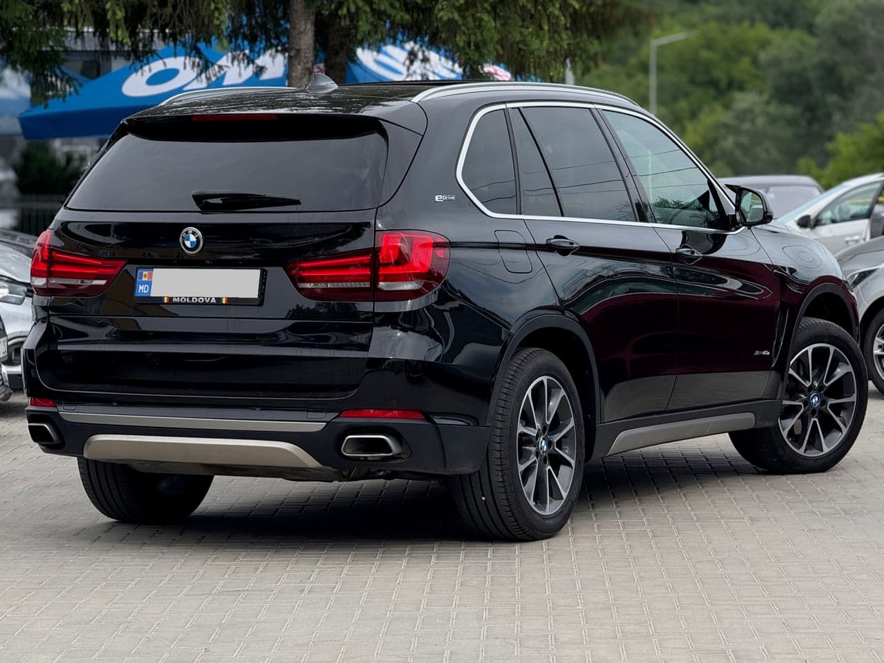 2017 BMW X5 4.0e — Miniatură 2