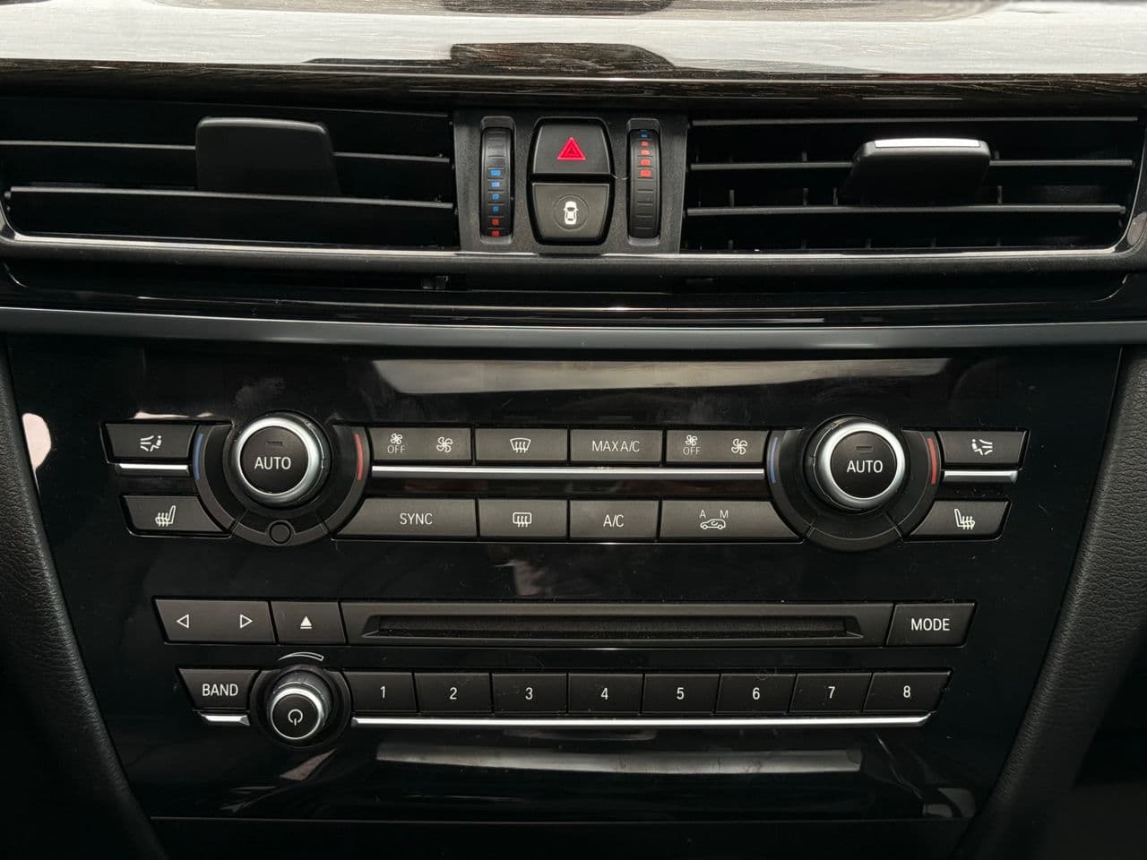 2017 BMW X5 4.0e — Miniatură 18