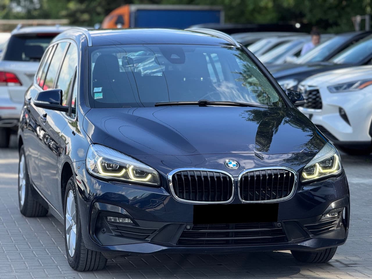 BMW 216d 2018 — Миниатюра 3