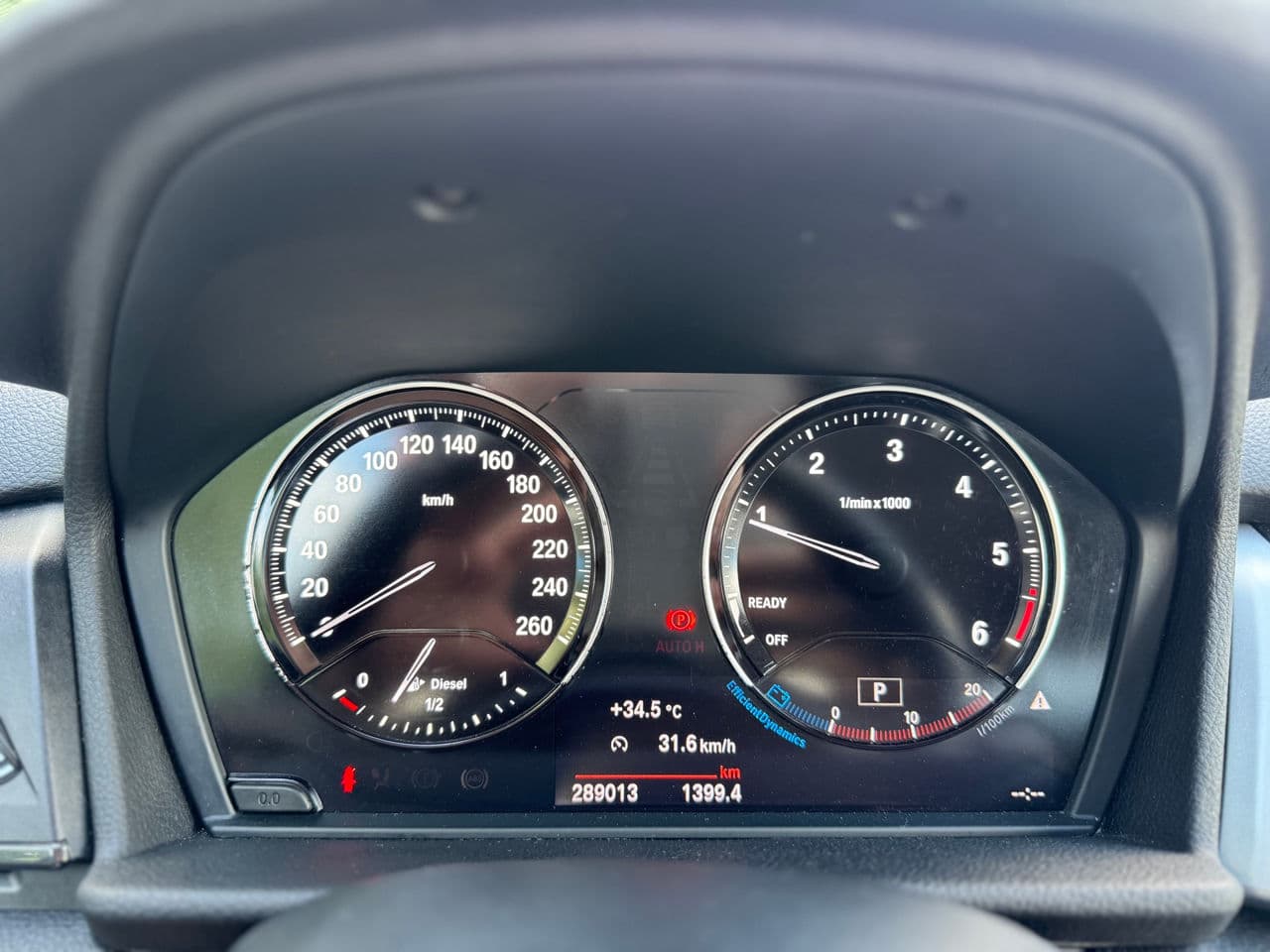 BMW 216d 2018 — Миниатюра 12