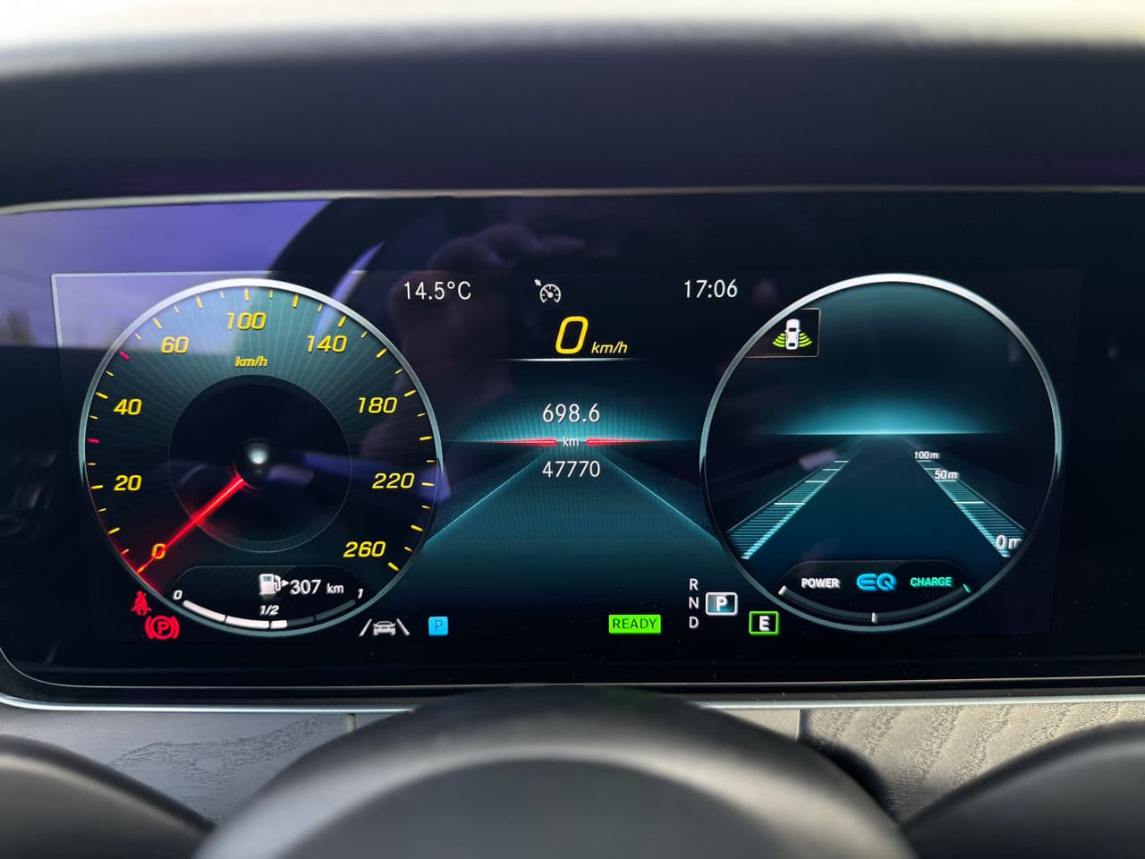 Mercedes E 300 2021 — Миниатюра 13