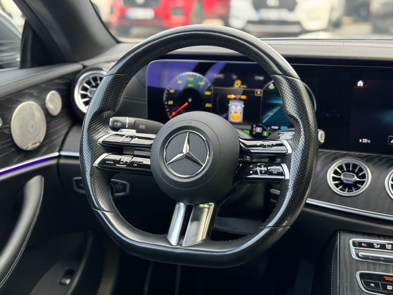 Mercedes E 300 2021 — Миниатюра 10