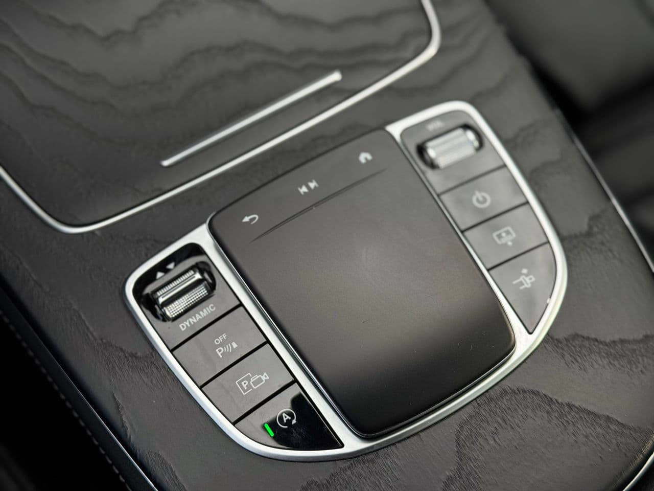 Mercedes E 300 2021 — Миниатюра 18