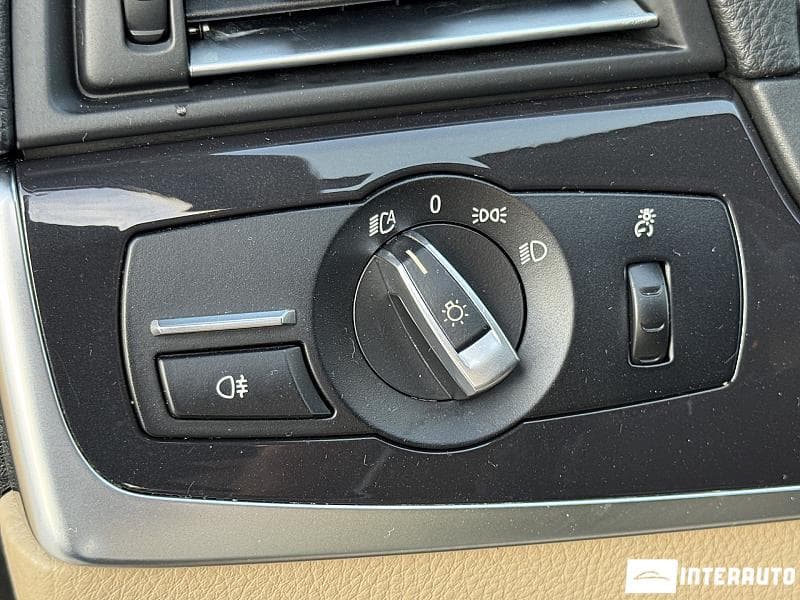 BMW 520 2013 — Миниатюра 18
