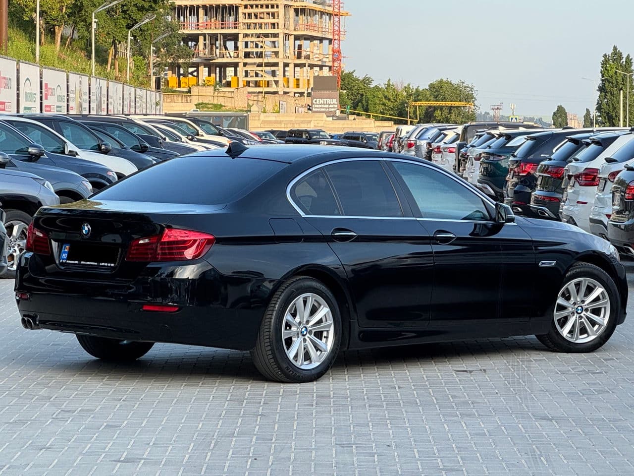 BMW 520 2013 — Миниатюра 3