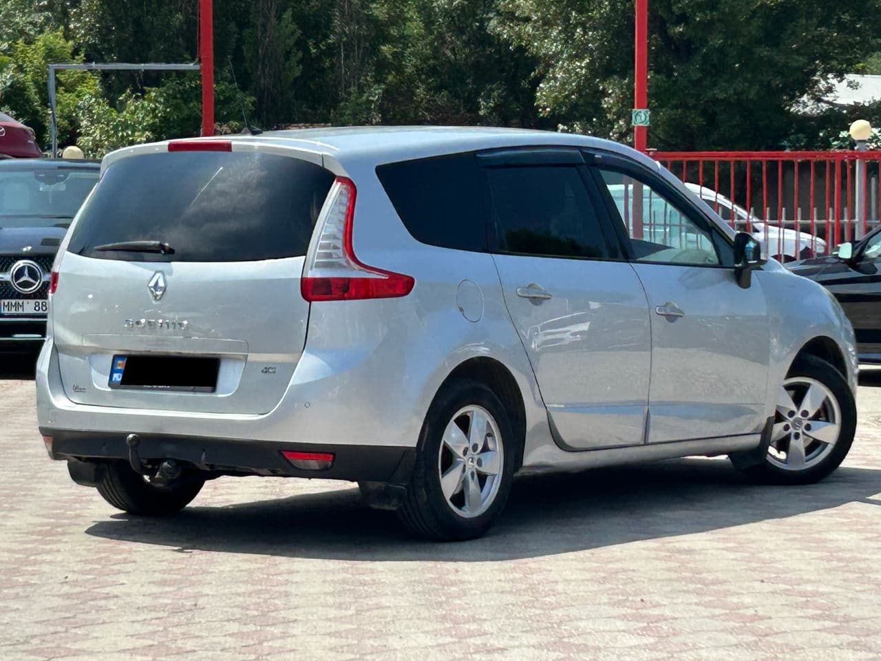 Renault Grand Scenic 2009 — Миниатюра 3
