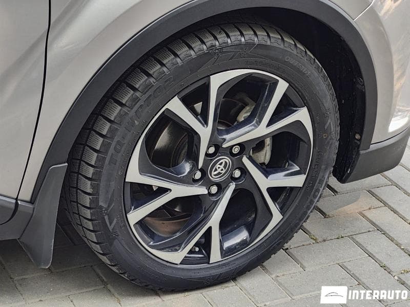 Toyota C-HR 2018 — Миниатюра 18